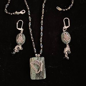 Jewelry necklace earrings